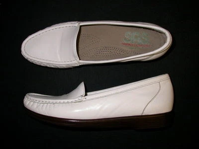 SAS Simplify Nurse White Loafers 7 S - Image 1 of 2