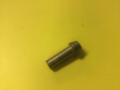 NEW Swagelok B-401-PC, Brass 1/4" tube 1/4" connector port - Image 1 of 3