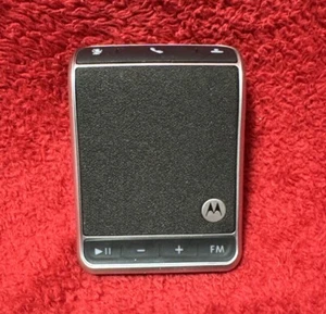 Motorola TZ700 Roadster Bluetooth sans fil émetteur FM haut-parleur de voiture - Photo 1 sur 7
