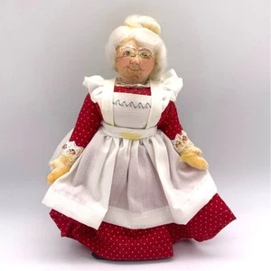 Vintage Gladys Boalt (1987) Mrs. Claus/Grandmother Christmas Ornament *FLAWED* - Picture 1 of 4
