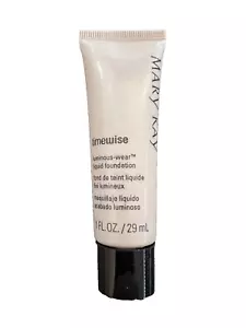 Mary Kay TimeWise Luminous-Wear Liquid Foundation - Ivory 2 - Picture 1 of 2