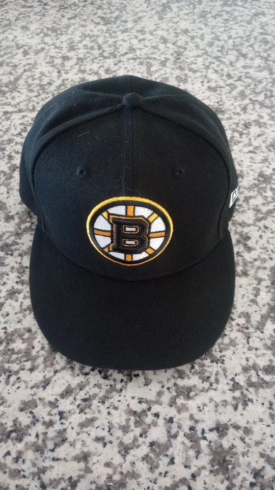 BOSTON BRUINS NEW ERA 5950 MENS SIZE 7 3/8 HAT - Image 1 of 4