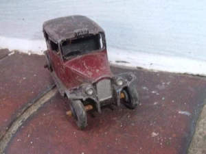 DINKY 36 SERIES #36G  - BRITISH LONDON TAXI  - DAMAGED - VINTAGE - 2 RESTORE - - Picture 1 of 5