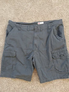 Herren 44 Wrangler Relaxed Fit Cargoshorts mit 10" Schrittlänge/grau/schiefer/2x getragen - Bild 1 von 2