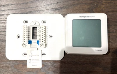Honeywell Home T6 Pro Smart Thermostat Programmable TH6220WF2006 White New* - Image 1 of 2