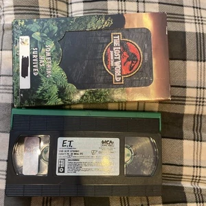 E. T. the extra-terrestrial and The Lost World Jurassic Park VHS 2 Movie Lot - Picture 1 of 4