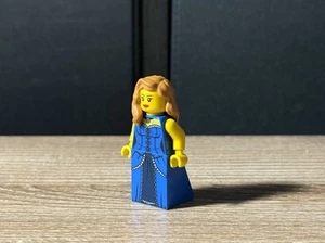 LEGO Rootbeer Belle Minifigure Red Lips The LEGO Movie tlm037 70812 - Picture 1 of 2