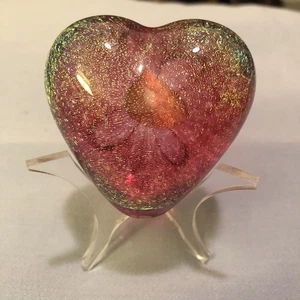 Robert Held Signed, Glass Heart, Iridescent Paperweight Red, Pink, Green, Gold - Picture 1 of 8