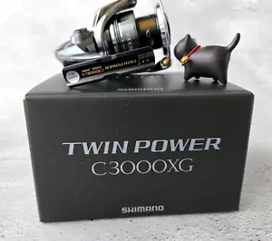 Shimano 24 Twin Power C3000XG Spinning Reel Ship from Japan New w/Box - Picture 1 of 20