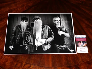 BILLY GIBBONS ZZ TOP LEGEND SIGNED 12X18 BAND PHOTO JSA COA!!! - Picture 1 of 1