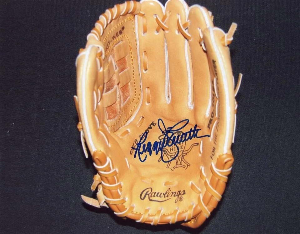 Reggie Smith- Signed Color Photograph — 第 1/1 张图片