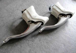 CAMPAGNOLO C-RECORD COBALTO BRAKE LEVERS WHITE HOODS - Picture 1 of 6