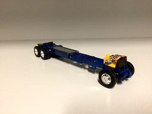 BLUE DCP 1/64 PETERBILT 359/379/389 320 FRAME (6 1/2" LONG) 5TH MOTOR - Picture 1 of 2
