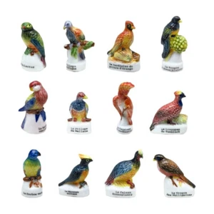 Oiseaux tropicaux _ Fèves Série complète _ Vitrine collection miniature porcelai - Foto 1 di 1