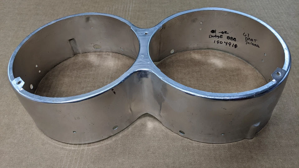 Carcaça de farol Mopar 1904911 grade Dodge 1962 Dodge 880 LH novo na caixa 1961 - Imagem 1 de 4