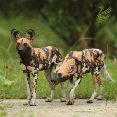 Dafei African Wild Dog Scene Statue Lycaon Pictus Animal Collector Decor Model - Image 1 of 4