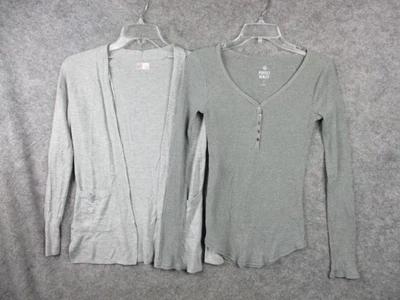 Lote 2 cárdigan y camisa para mujer XS gris frente abierto suéter acanalado bolsillos Henley Foto 1 de 4