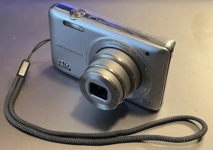 Cámara digital Olympus D-715 14,0 megapíxeles con cable de carga, adaptador de CA F-2AC-3D - Imagen 1 de 12