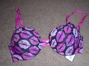 Body Candy black with pink lip print bra gold heart charm at center NWT 34C - Picture 1 of 1