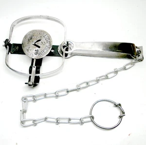 POLISHED METAL DISPLAY MODEL ONEIDA VICTOR No 2 ANIMAL TRAP CO LITITZ PA - Picture 1 of 8