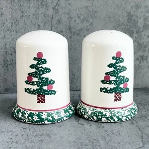 Bizzirri Ceramic Salt & Pepper Shakers Cellar Hand Painted Christmas Trees Italy - Picture 1 of 3