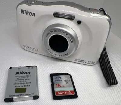 Nikon COOLPIX W150 13.2MP WiFi Waterproof White Digital Camera w/ 16GB SD TESTED - Image 1 of 4