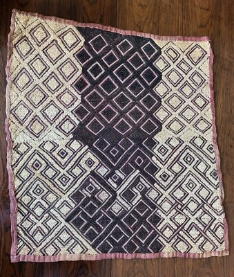 Fine KUBA Woven Raffia/Textile Cloth. Provenance: ex-Sam Hilu Collection (USA) - Image 1 of 4