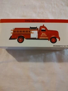 Reader's Digest 1954 Ahrens-Fox Diecast Metal Firetruck 2001 Scale 1:64 - Picture 1 of 6