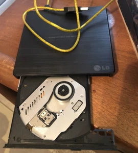 LG Ultra Slim Portable DVD Writer Disc Reader SP60NB50 Black - Afbeelding 1 van 4