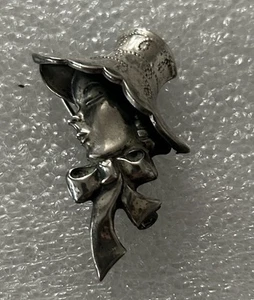 1950s Vintage Signed Lang Figural Sterling Brooch, Lady In Bonnet - Picture 1 of 6