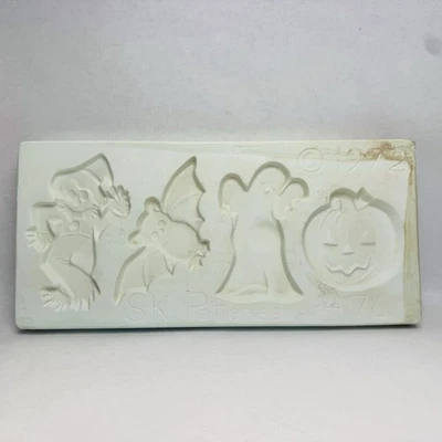 S-K Potteries 476 Espantapájaros Fantasma Jack O Linterna Deslizable Fundición Cerámica Molde Abierto Foto 1 de 4