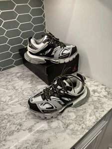 Größe 38 EU (8 US DAMEN) - Balenciaga Track schwarz grau weiß gelb - Bild 1 von 9