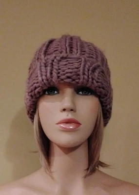 NUEVO CON ETIQUETAS Mossimo Mujer Rosa Polvoriento Rosa Sólido Grueso Tejido Sombrero Gorro Talla Única Foto 1 de 2