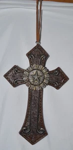 Verziertes hängendes Kreuz aus Kunstharz mit Westernmotiven - Bild 1 von 2