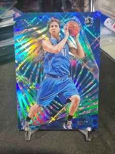 2015-16 Panini Revolution Dirk Nowitzki #24 Cosmic 007/100!