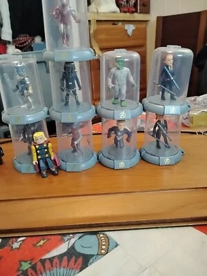 Avenger, Figura de acción Final Juego, Tiene dos ojos de halcón, Tiene dos Scarlettd Foto 1 de 3