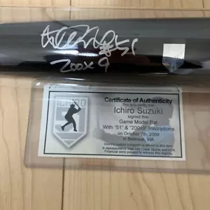 Auténtico Ichiro Suzuki Firmado Juego Modelo Murciélago Certificado de Autenticidad Vitrina Raro Coleccionable - Imagen 1 de 7