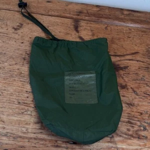 KIT EJÉRCITO BOLSA PARA CHAQUETA TÉRMICA REVERSIBLE OLIVA ARENA TALLA GRANDE - Imagen 1 de 3