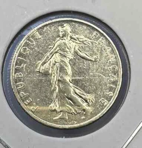 World Coin 1997 France 1/2 Franc Nickel KM#931.1 Circulated - Picture 1 of 3