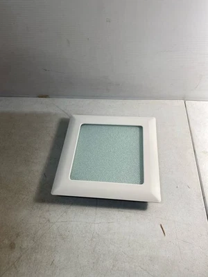 Halo 10P 9 pulgadas Luz de techo empotrada blanca borde cuadrado con lente de albalita de vidrio Foto 1 de 3