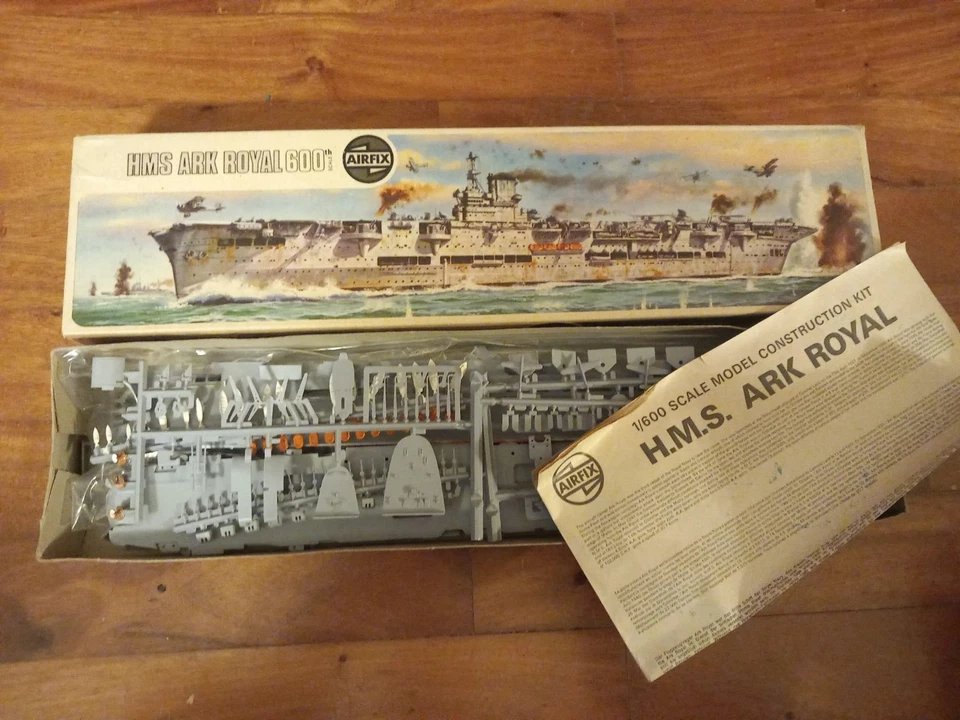AIRFIX ARK ROYAL   1/600 (1972) - Immagine 1 di 1