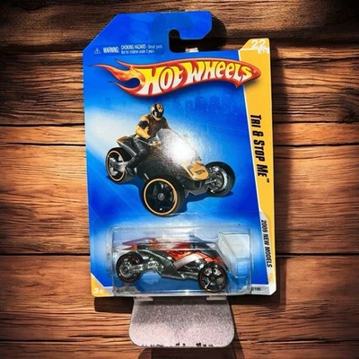 Hot Wheels 2009 New Model Tri & Stop Me 22/42 Motorcycle 2/190 Orange/ Chrome - Image 1 of 4