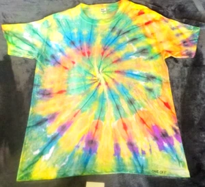 Mens 100% cotton One Off Tie Dye T-shirt "Green Fluro spiral" size Medium, new. - Picture 1 of 2