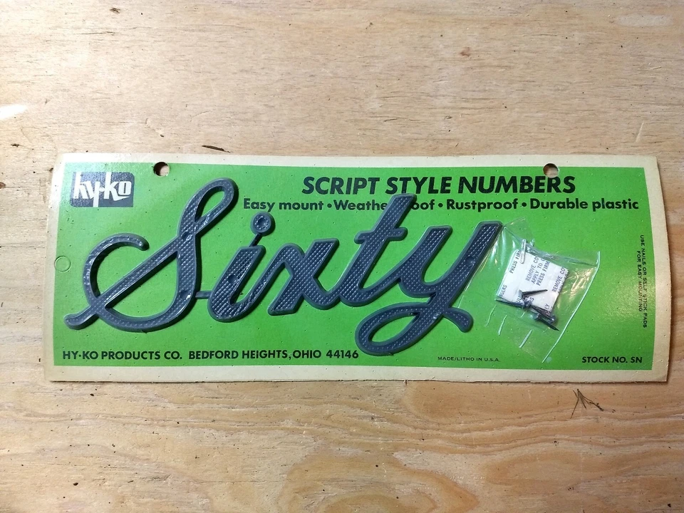 Números de dirección de casa Ky-Ko de mediados de siglo de colección deletrear letras sesenta 60 Foto 1 de 1