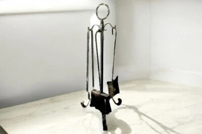 TRESPOLO PER CAMINO ACCESSORI UTENSILI CAMINO STUFA IN FERRO BATTUTO CON ANELLO - Immagine 1 di 4