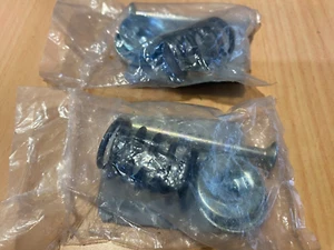 2 x Yale Genuine Parts 9093773-00 Shoe Hold Down Kit - Picture 1 of 2