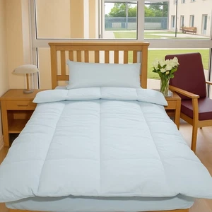 Single Wipe Down Waterproof Duvet 135x200cm - 4.5 tog Green Tint Comforter Quilt - Picture 1 of 8