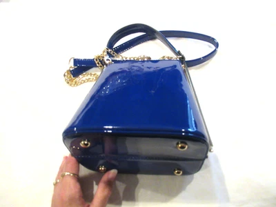Blue shiny handbag, giant rhinestone clasp, gold-colored hardware - Image 1 of 4