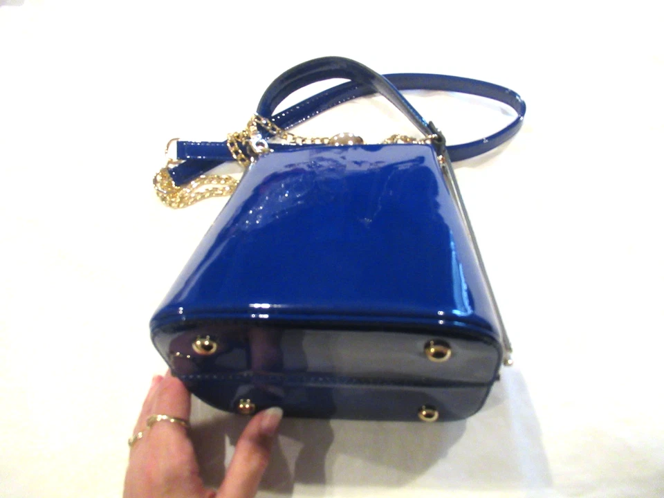 Blue shiny handbag, giant rhinestone clasp, gold-colored hardware - Image 1 of 4