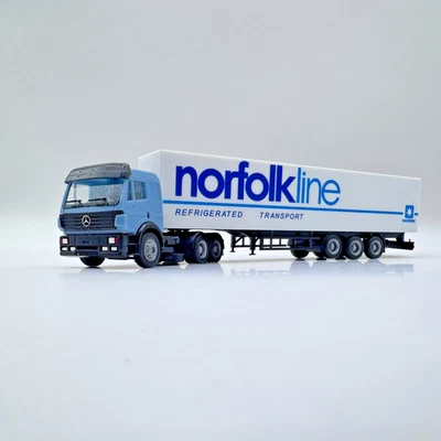 Camión Mercedes SK con semirremolque “Norfolkline” escala 1/87 (H0) Foto 1 de 4